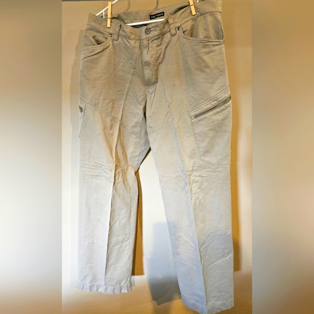 Men's Arcteryx Khaki Pants
